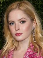 Ellie Bamber Net Worth