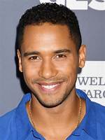 Elliot Knight – Biography, Facts & Life Story
