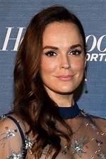 Erin Cahill | Bio, Age, Net Worth, Relationship, Career