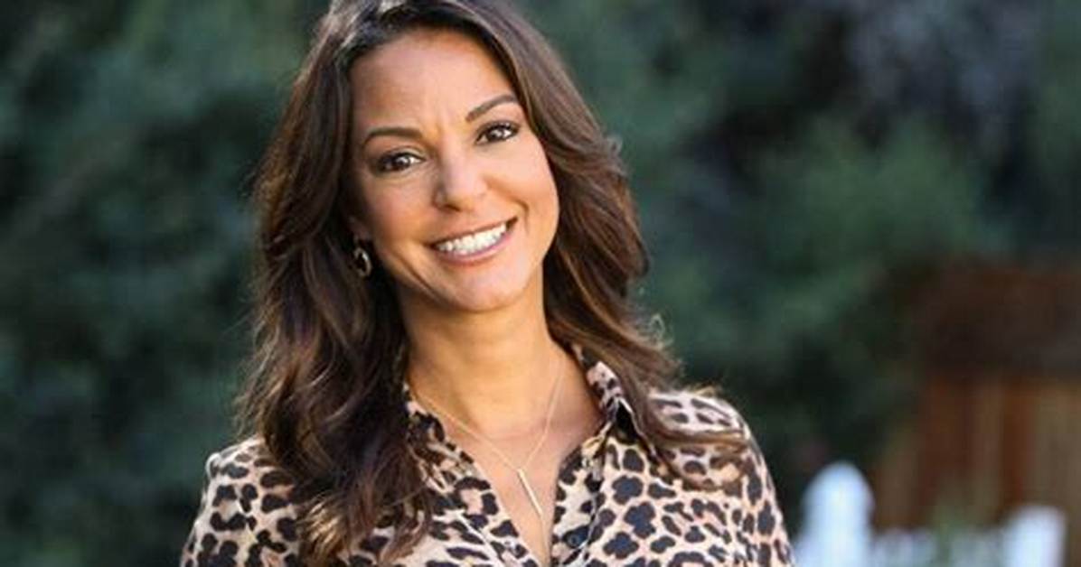 Eva Larue | Bio, Age, Net Worth, Relationship, Career