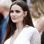Fahriye Evcen – Biography, Facts & Life Story