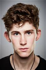 Fionn O'shea Brought Part of Himself & Friendship with Lola to ‘Dating Amber’