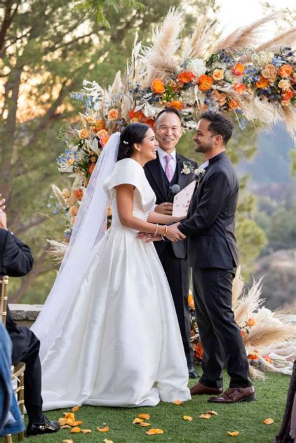 "For Better for Worse": Bride's Wedding Gown Gets Soiled as Heavy Rain Affects Her Special Day, Photos Emerge