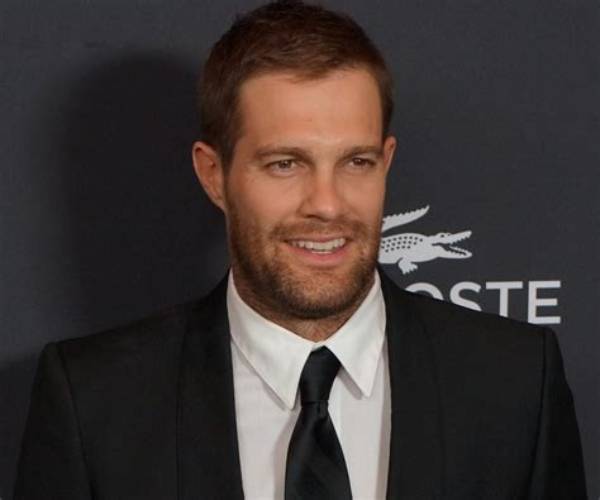 Geoff Stults – Biography, Facts & Life Story