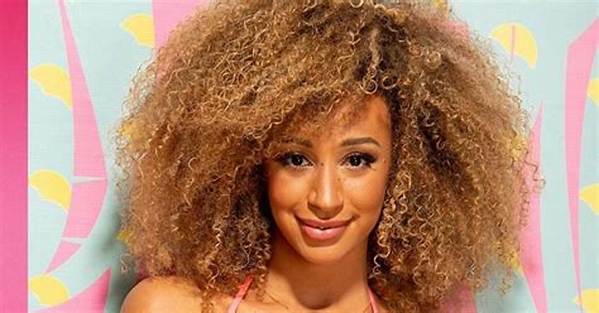 Grab Your Passport! 'Love Island' Contestant Caro Is Looking for Her Perfect Travel Partner
