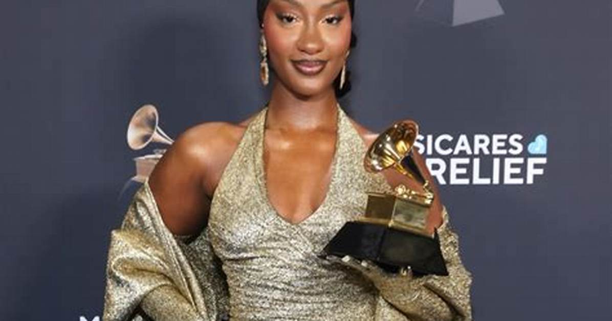 Grammy Awards: Tems Spotted in Video with Mary J Blige, Rick Ross, Dj Khaled on the Red Carpet After Winning