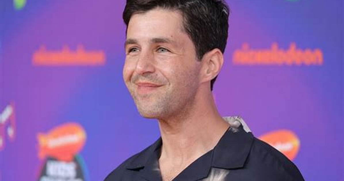 'Himyf' Star Josh Peck Says the Identity of Sophie's Baby Daddy Is Even "Folklore on Set" (Exclusive)
