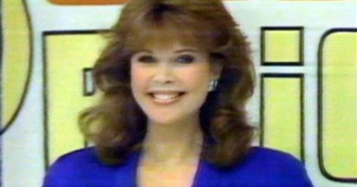 Holly Hallstrom | Bio, Age, Net Worth, Relationship, Career