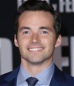 Ian Harding-Actor| Net Worth, Age, Height, Girlfriend, Ethnicity and Wiki!