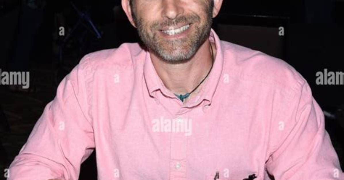 Ilan Mitchell-Smith Net Worth 2024