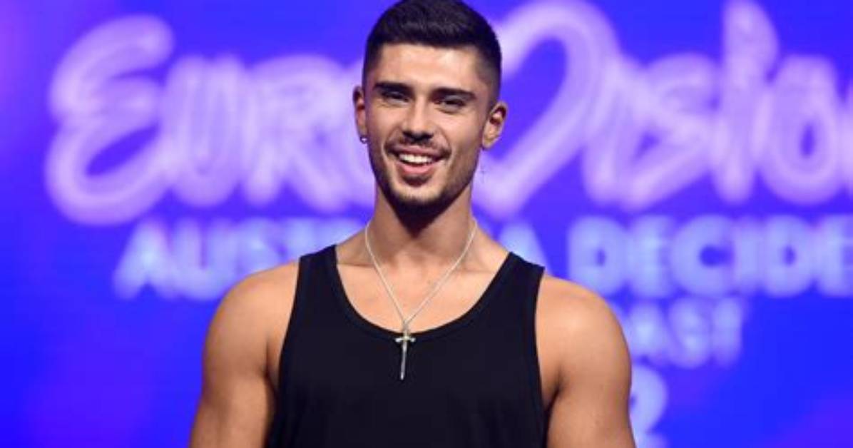 Is Andrew Lambrou Gay? Sexuality and Pareja