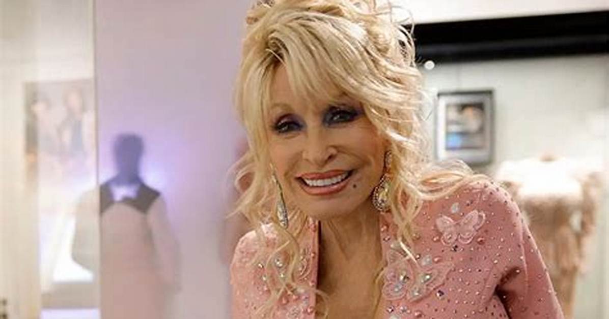 Is Dolly Parton Sick? She's the Latest Subject of a Hoax