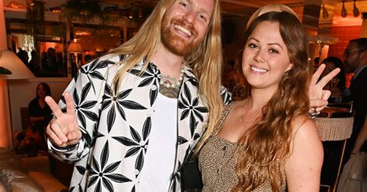 Is He Married to Lois Gaskin-Barber?