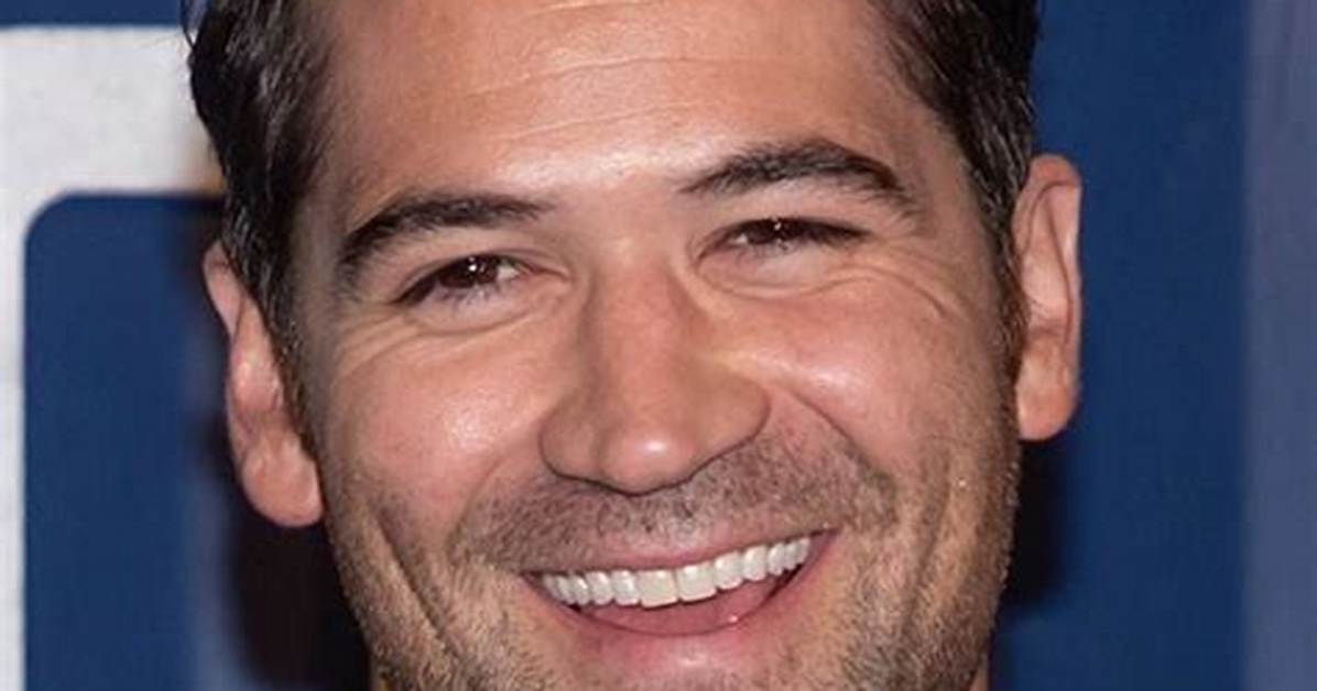 Is Manuel Garcia-Rulfo Gay or Does He Have Wife? Rumours
