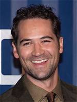 Is Manuel Garcia-Rulfo Gay or Does He Have Wife? Rumours