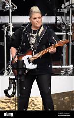 Is Natalie Maines Pregnant 2023? Illness and Health 2023