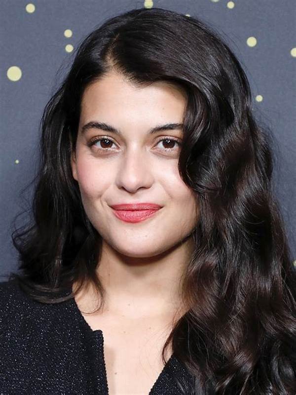 Is Sofia Black-D’elia a Lesbian off-Screen, or Does She Have a Boyfriend?