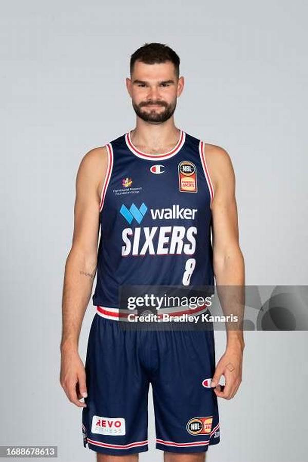 Isaac Humphries