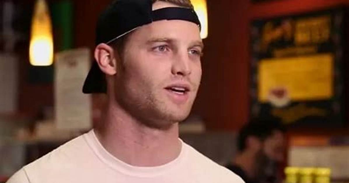 Jared Keeso- Bio, Wiki, Height, Weight, Net Worth, Girlfriend, Career