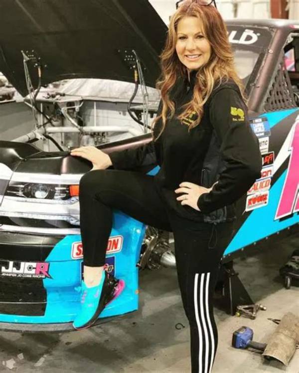 Jennifer Jo Cobb Net Worth, Age, Bio, Wiki, Car, Husband, Kids, Twitter, Career, Awards, Nationality and Facts