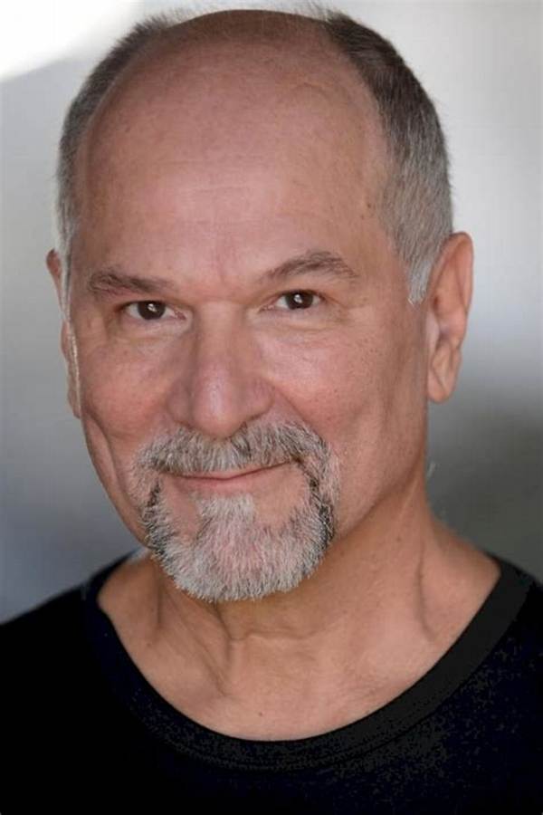 John Kapelos – Biography, Facts & Life Story