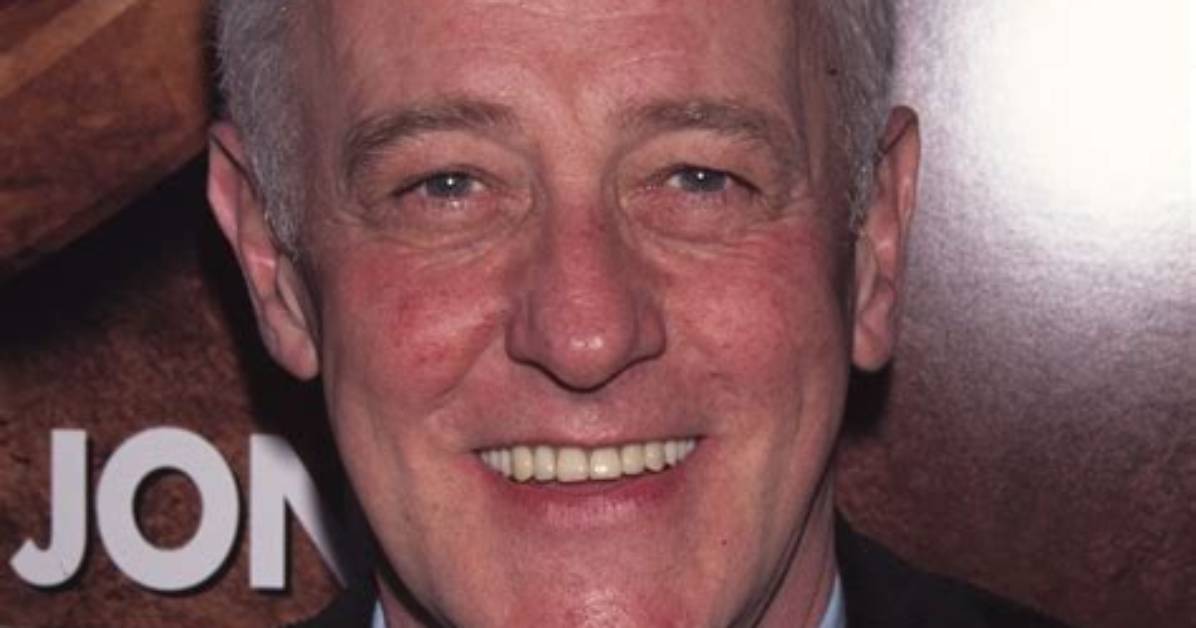 John Mahoney Height