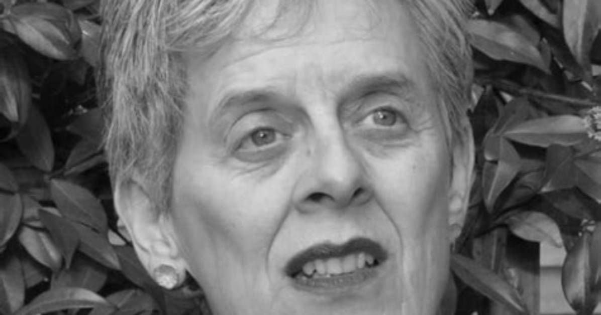 Julia Hollander