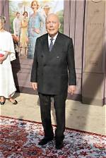 Julian Fellowes Height