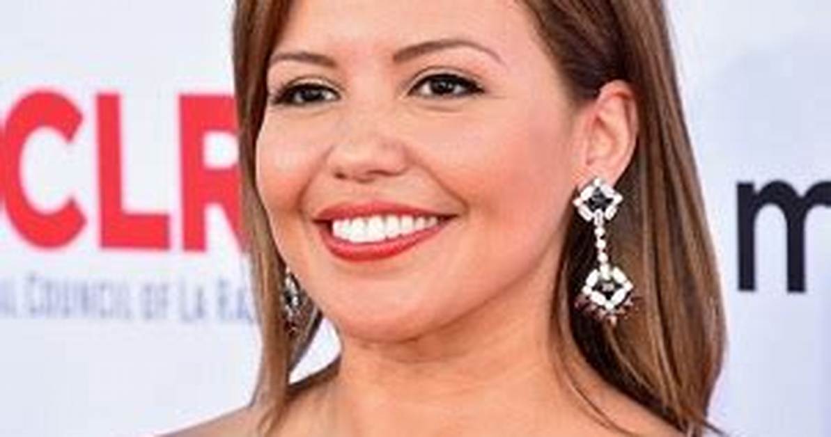Justina Machado – Actress | Is She Married? Wiki, Age, Height, Net Worth, Relationship, Ethnicity, Career