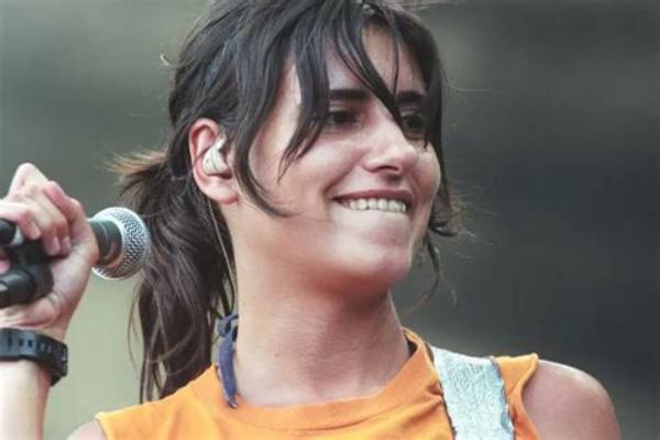 Justine Frischmann Net Worth