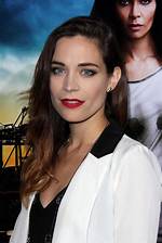 Kathleen Munroe-What Has Kathleen Munroe Played in? Net Worth, Age, Height, Boyfriend, Ethnicity and Wiki!