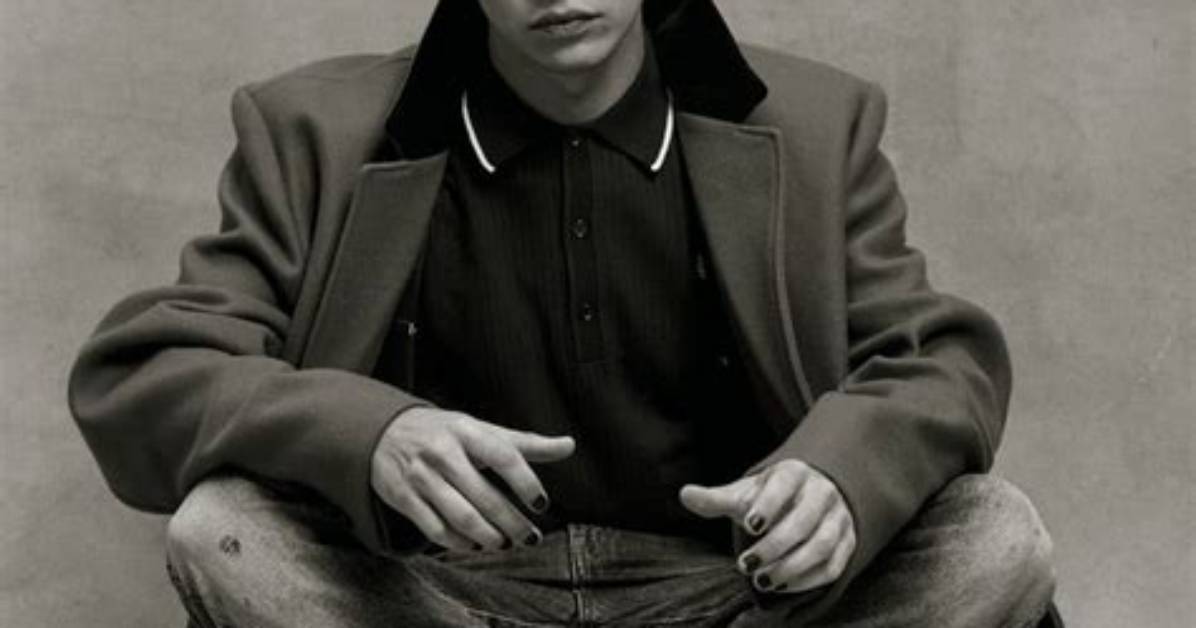 Keir Gilchrist – Biography, Facts & Life Story