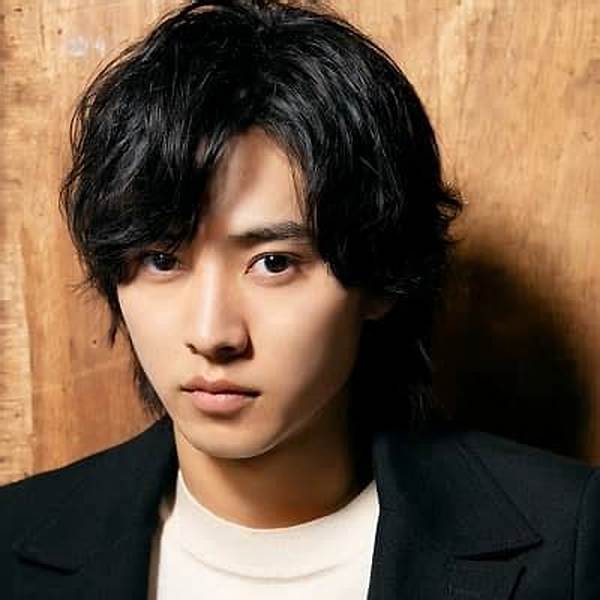 Kento Yamazaki Bio, Wiki, Age, Height, Girlfriend, Movies, Alice in Borderland, and Net Worth