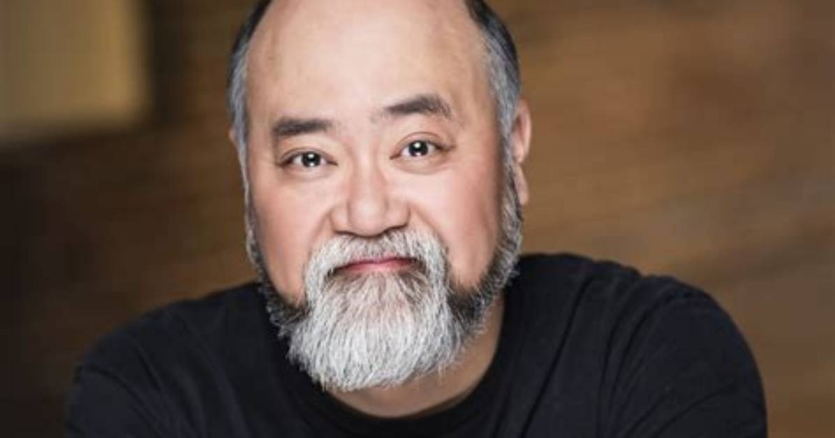 'Kim’s Convenience' Star Paul Sun-Hyung Lee and His Wife Hit It off on the Streets of Toronto