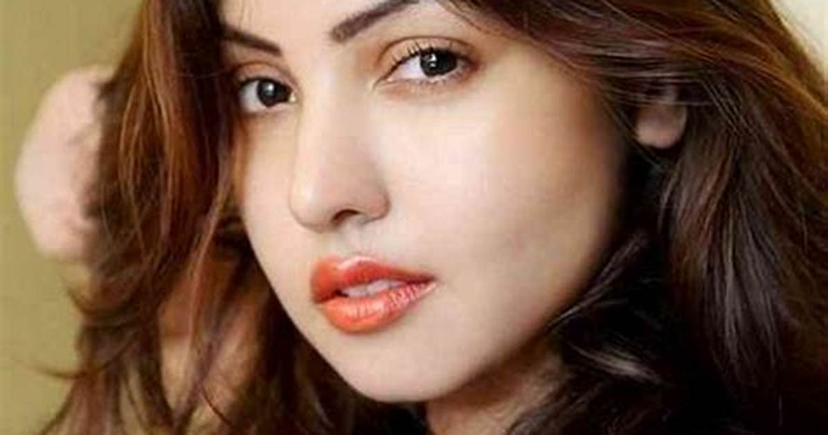 Komal Jha Net Worth