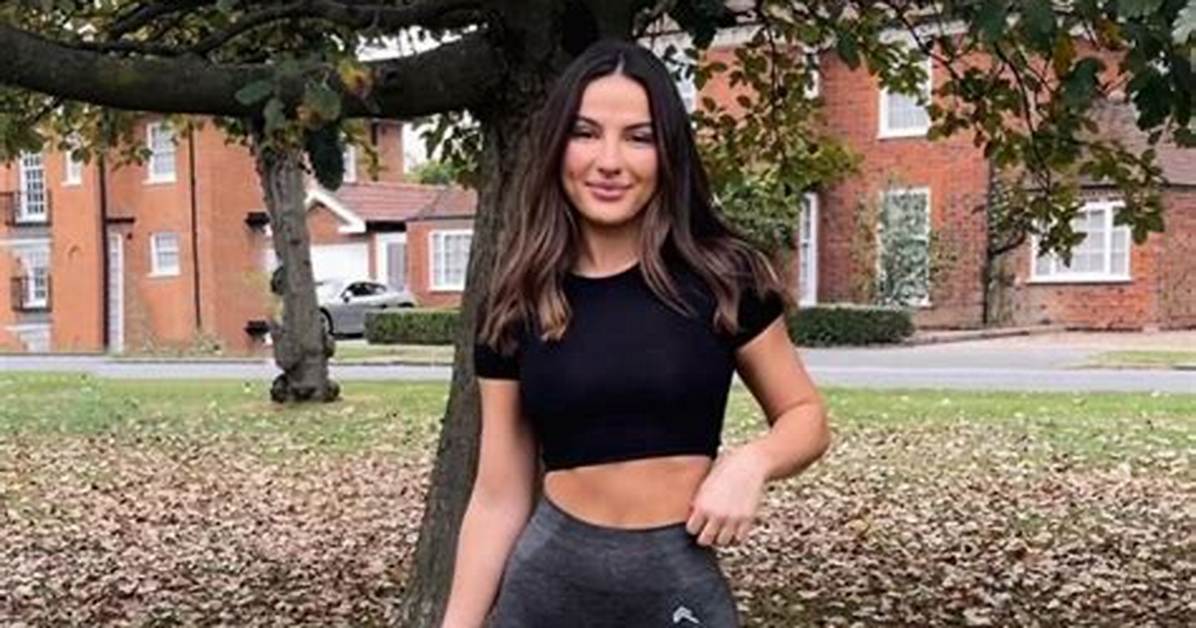 Krissy Cela Bio, Wiki, Age, Husband, App, Clothing, Protein Powder, and Net Worth