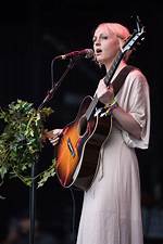 Laura Marling Net Worth
