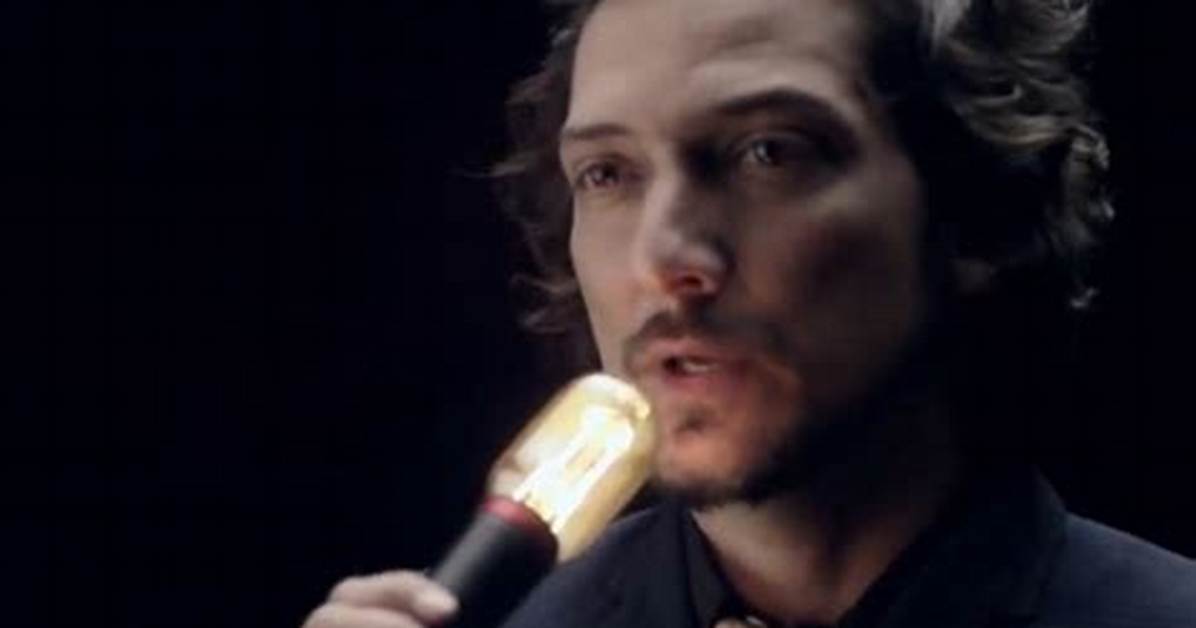 Le%C3%B3N Larregui S Biography and Facts 150. Jpg