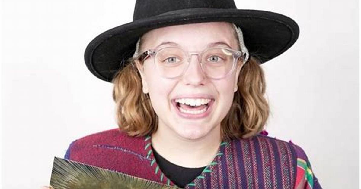 Leah Marlene | Bio, Age, Net Worth, Relationship, Career