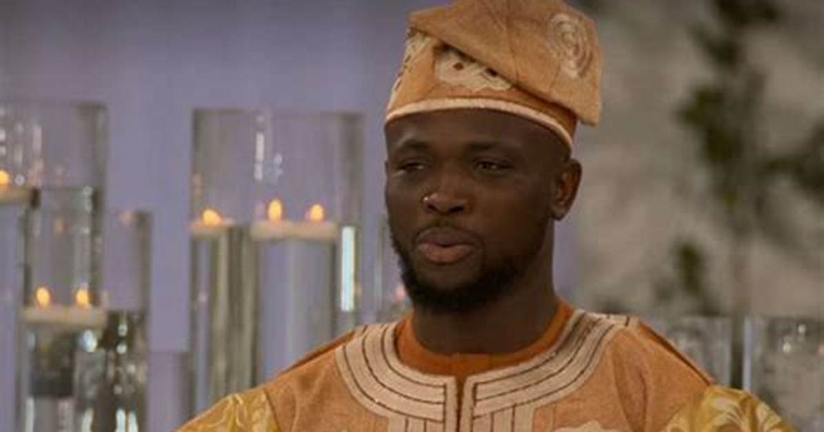 "Love Is Blind": Nigerian Man Proposes Marriage to His White Sweetheart, Video Goes Viral and Causes Stir