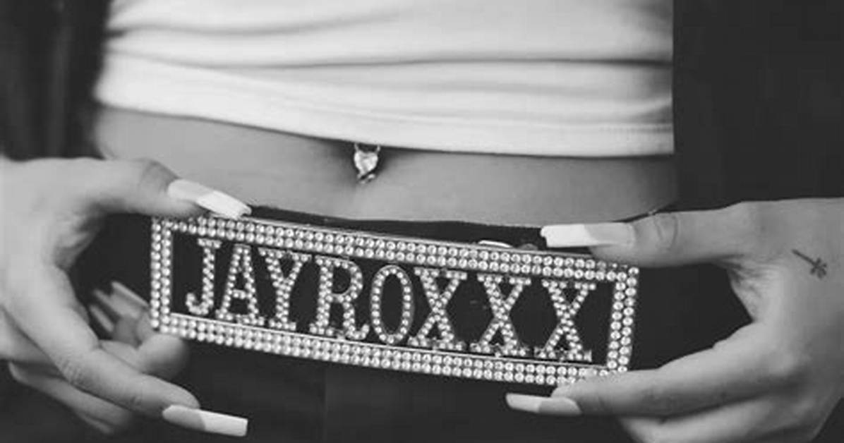 Lyrics & Translations of Two Chicanas by Jay Roxxx