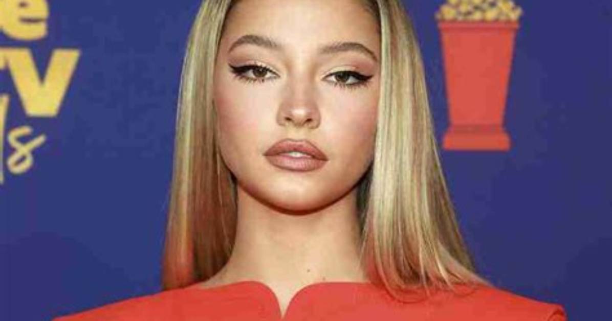 Madelyn Cline Net Worth 2024