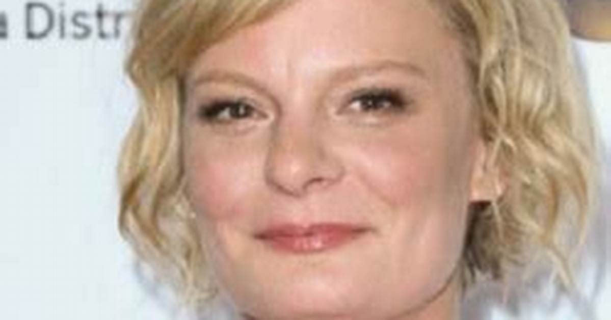 Martha Plimpton Height