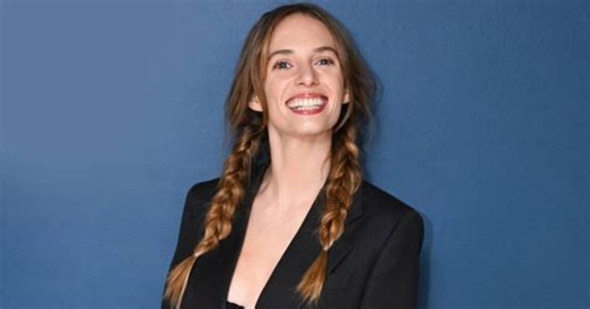 Maya Booth Net Worth