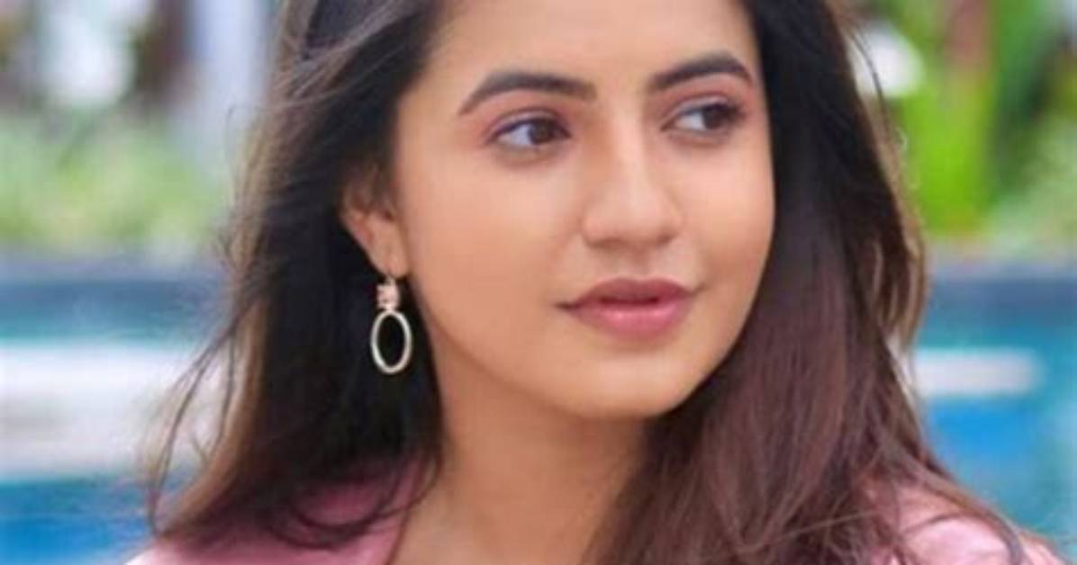 Meera Deosthale Net Worth