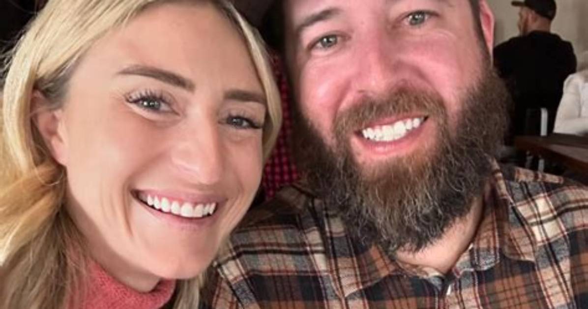 Meet Hgtv Star Jasmine Roth's Husband Brett and Daughter Hazel