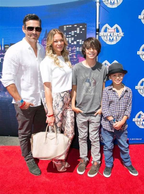 Meet Leann Rimes Kids Husband Eddie Cibrian and Net Worth
