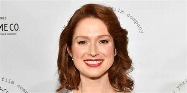 Meet Matthew Koman – Photos of Ellie Kemper’s Son with Michael Koman