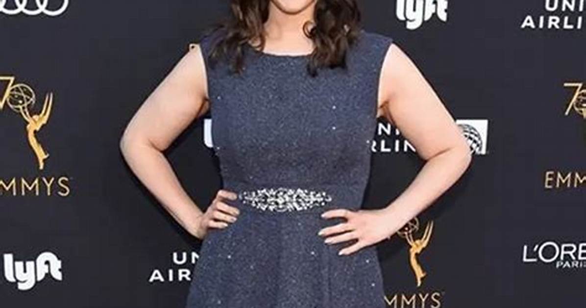 Megan Amram Net Worth