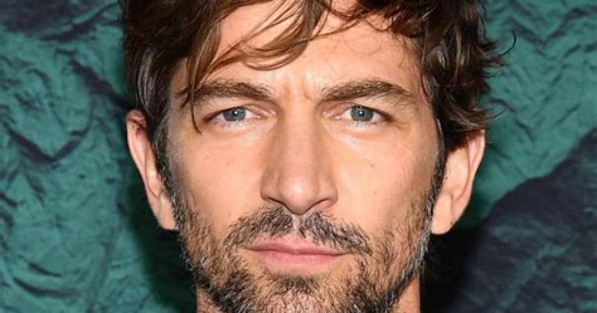 Michiel Huisman – Dutch Actor and Musician | Net Worth, Age, Bio, Wiki, Career, Family, Nationality, Ethnicity, Partner, Photos and Facts